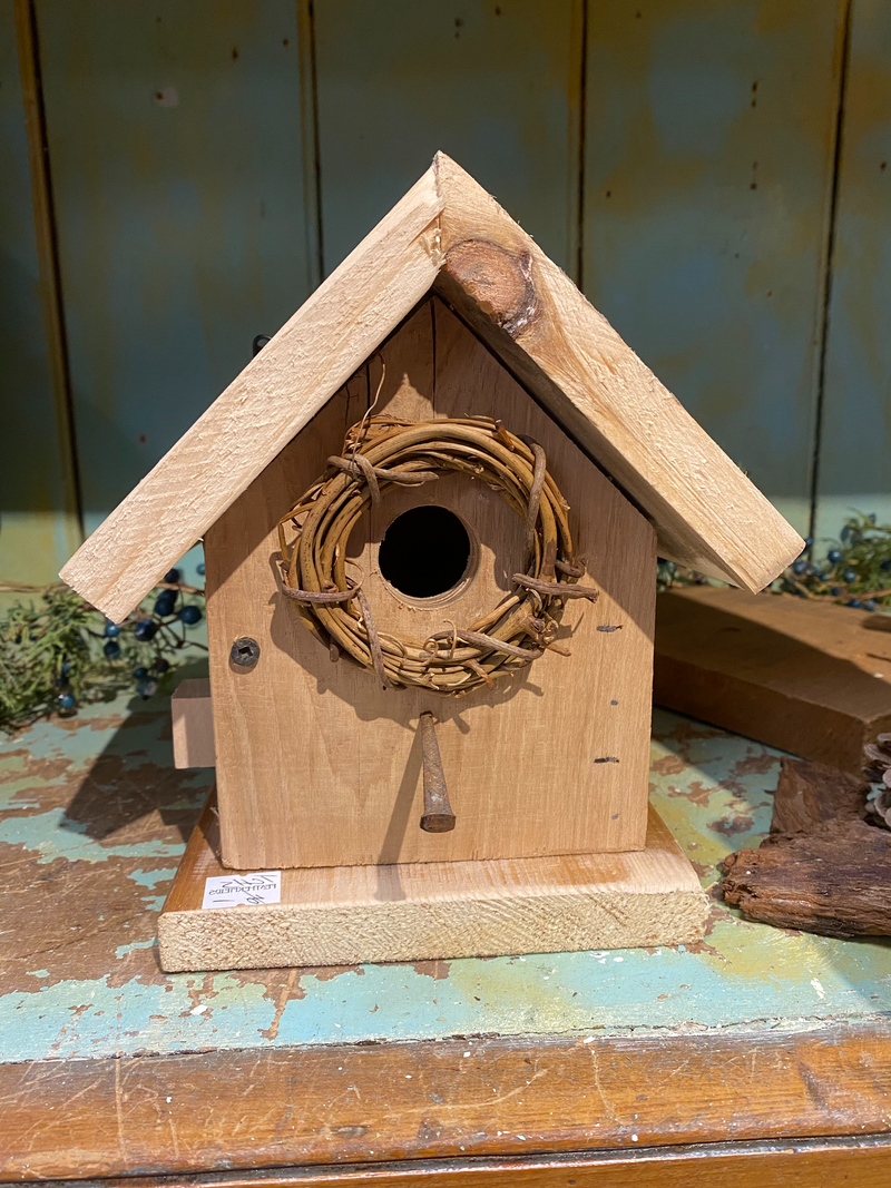 Small Rustic Wren House with Twig Design – Featherfields