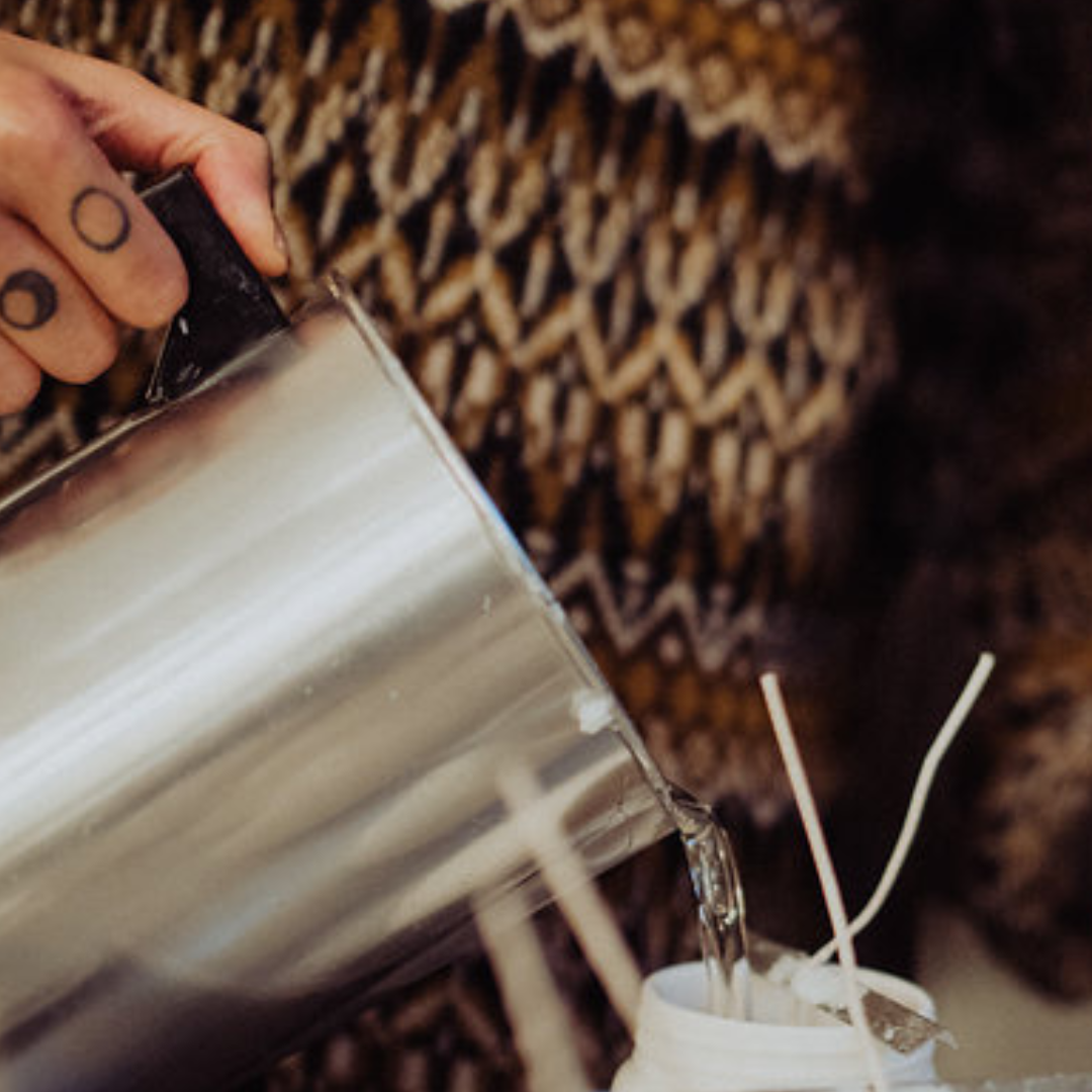 Hollow Tree Candle Co - The Lions Candle - 9oz Ceramic Jar