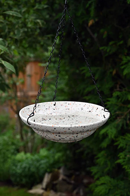 Pinebush- Avistry Hanging Bird Bath