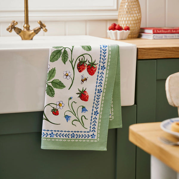 Ulster Weavers - Strawberry Patch Tea Towel